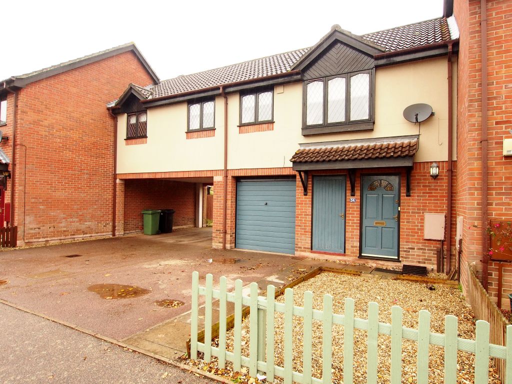 3 bed semidetached house to rent in Margaret Reeve Close, Wymondham