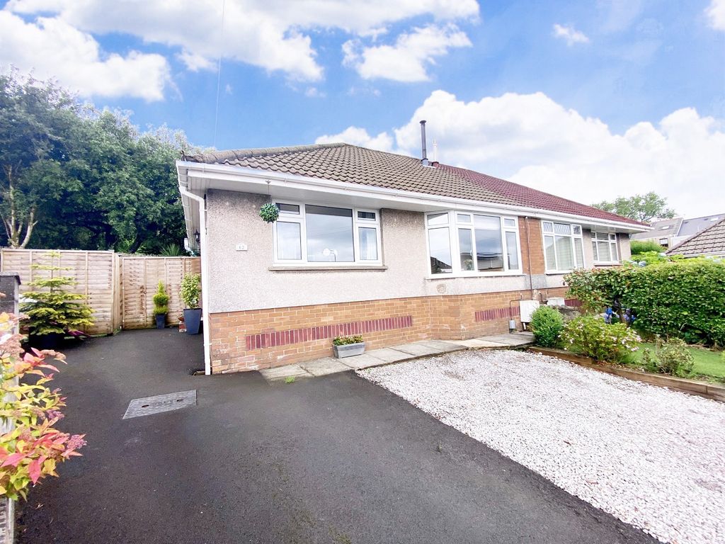 2 bed semidetached bungalow for sale in GerYParc, Morriston, Swansea
