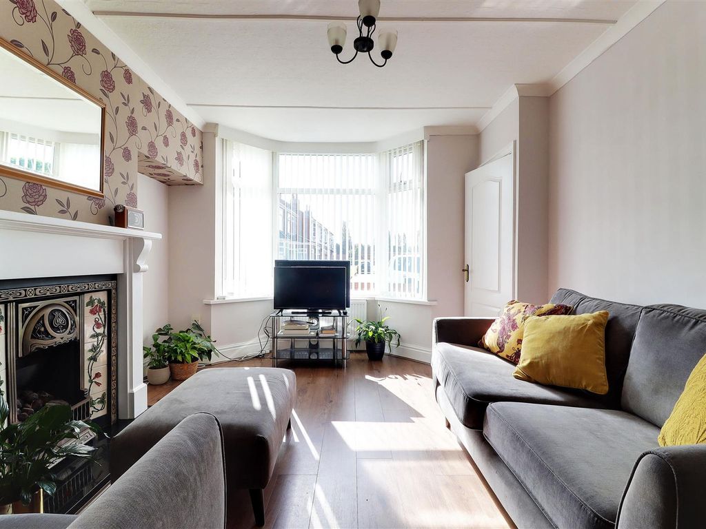 2 bed semidetached house for sale in Bon Accord Road, Hessle HU13, £