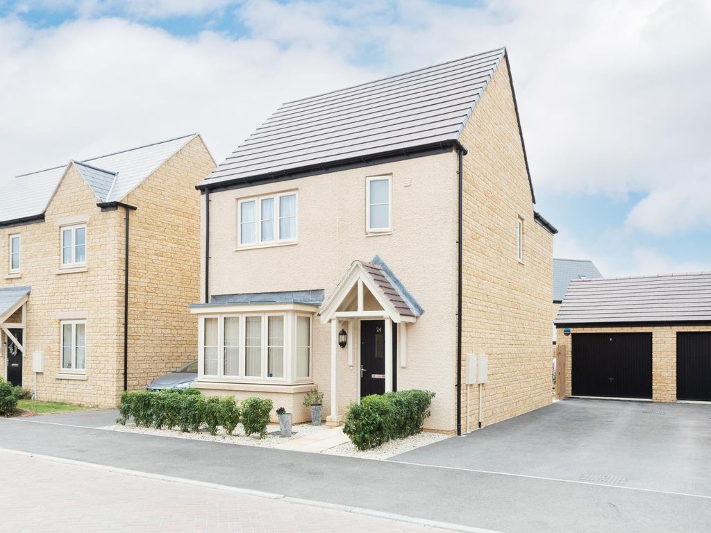 3 bed detached house for sale in Mary Ellis Way, Witney, Oxfordshire