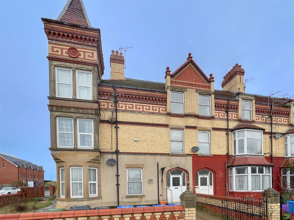 1 bed flat to rent in Seabank Road, Rhyl LL18, £525 pcm Zoopla
