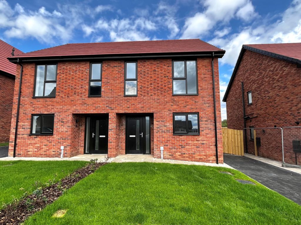 3 bed semidetached house to rent in Blackthorn Way, Pilsley