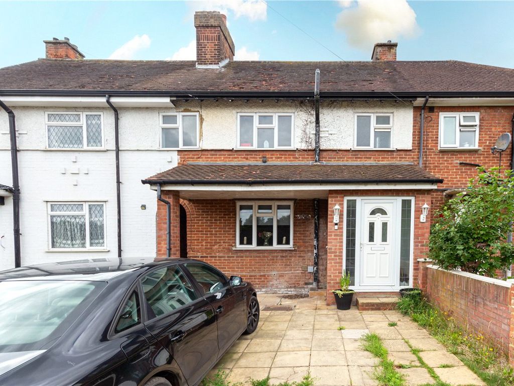 4 bed terraced house for sale in Alexander Road, London Colney, St