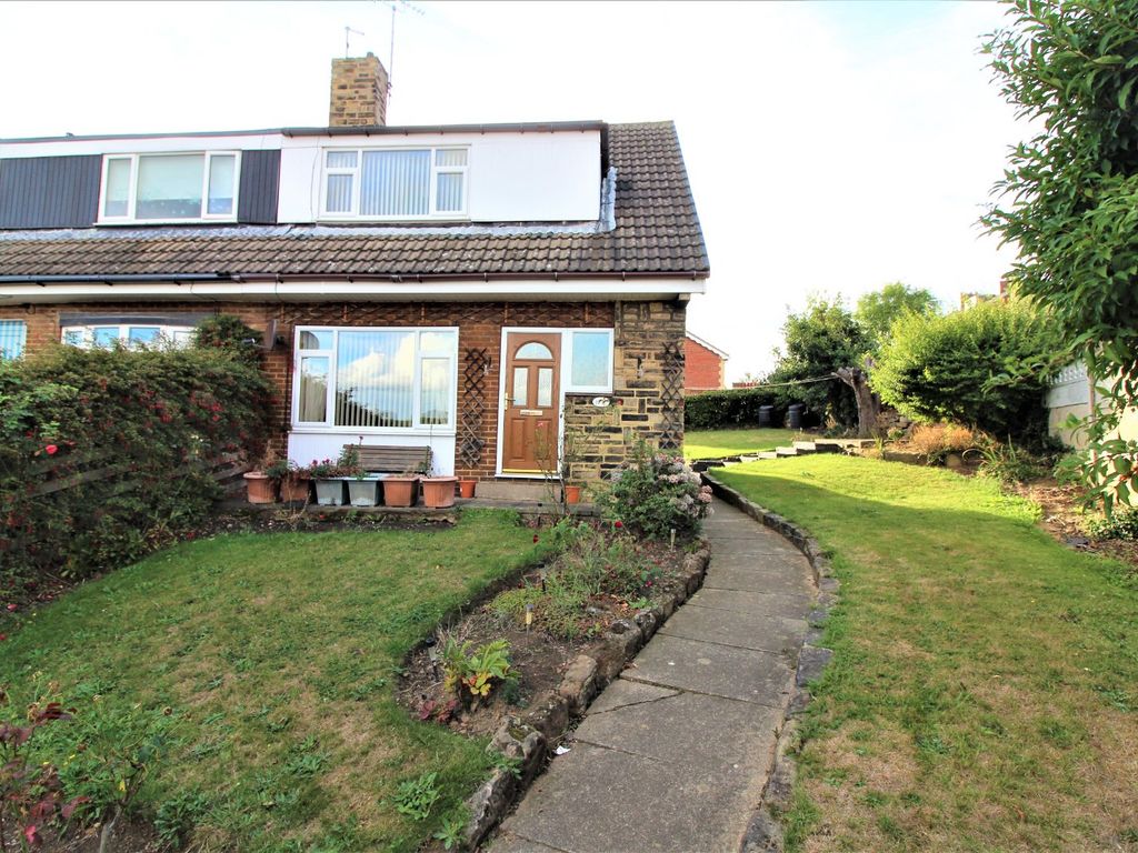 3 bed semidetached house for sale in Springfield Close, Darfield