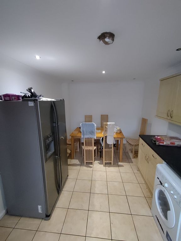 Room to rent in Verney Road, Slough SL3 Zoopla