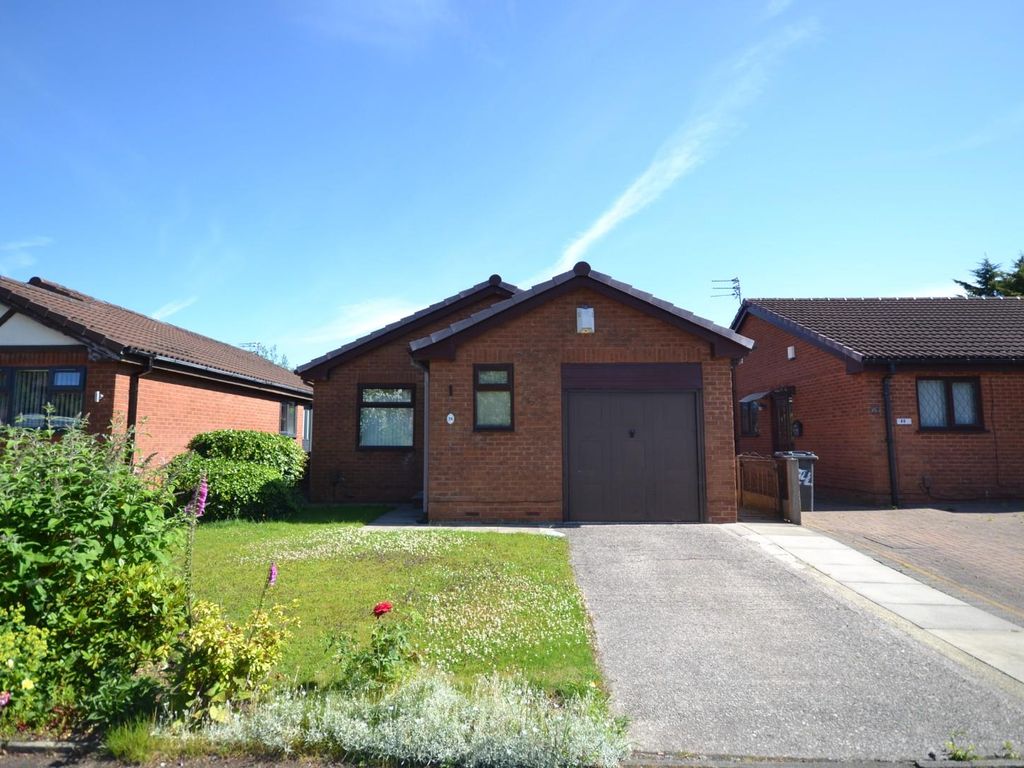 2 bed detached bungalow for sale in Park Avenue, Radcliffe, Manchester