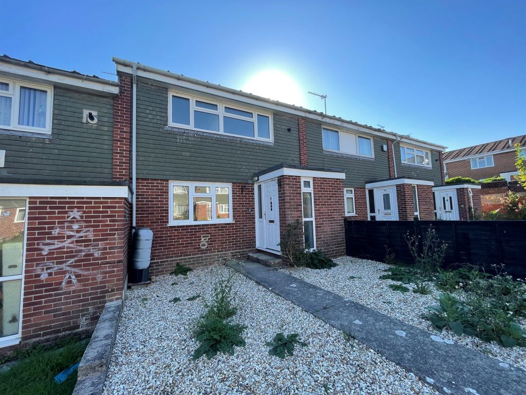 3 bed terraced house for sale in St. Johns Road, Yeovil BA21 Zoopla