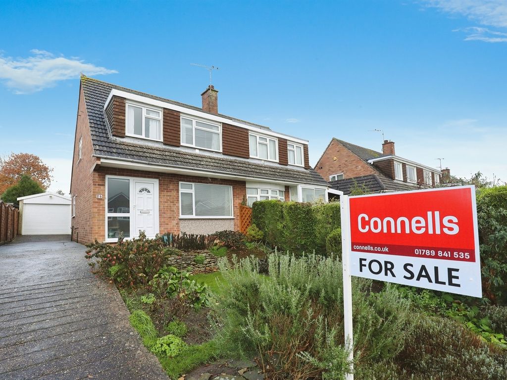 3 bed semidetached house for sale in Willow Drive, Wellesbourne