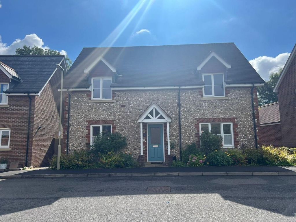 4 bed property to rent in Park View, Whitchurch RG28 Zoopla