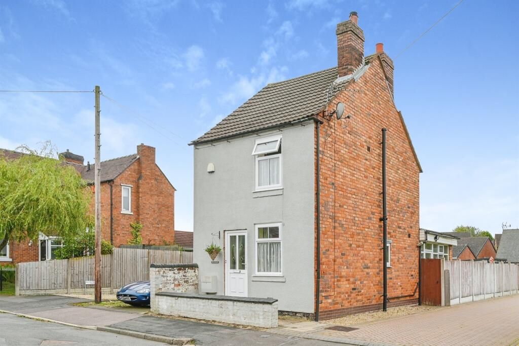 2 bed detached house for sale in Thorpe Street, Burntwood WS7, £200,000