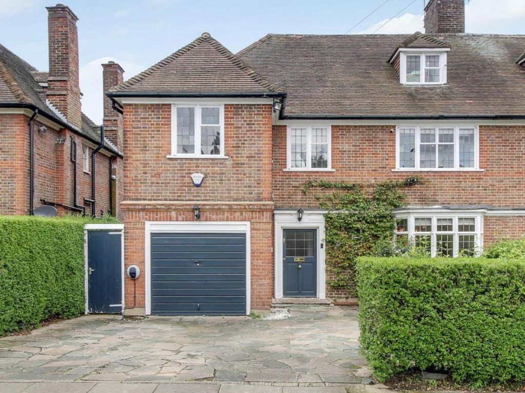 5 bed semidetached house for sale in Chalton Drive, London N2, £