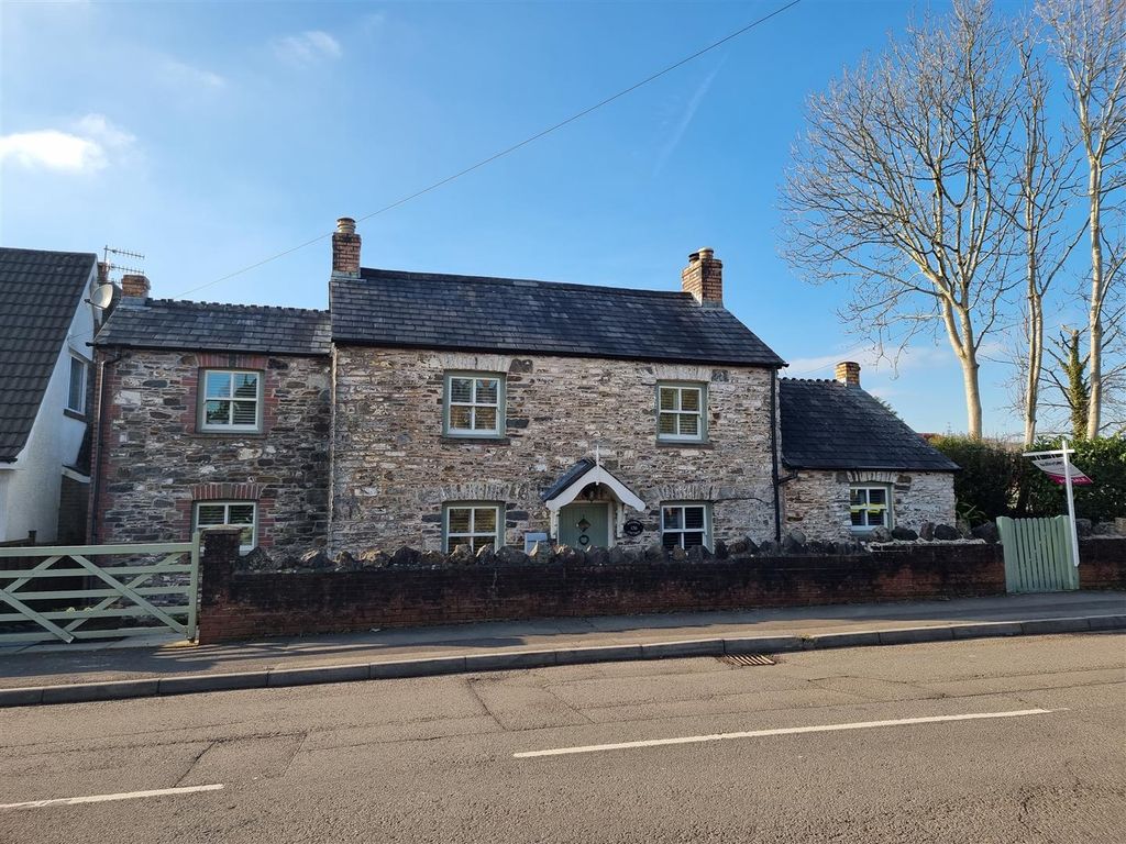 3 bed cottage for sale in Main Road, Bryncoch, Neath SA10 Zoopla