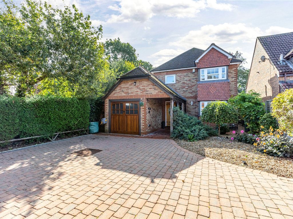 4 bed detached house for sale in Addlestone, Surrey KT15, £700,000 Zoopla