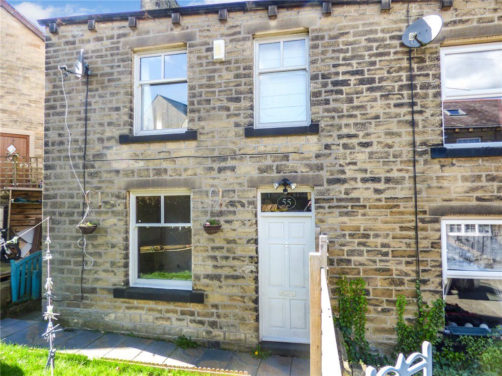 2 bed end terrace house for sale in Sun Street, Eastburn, Keighley