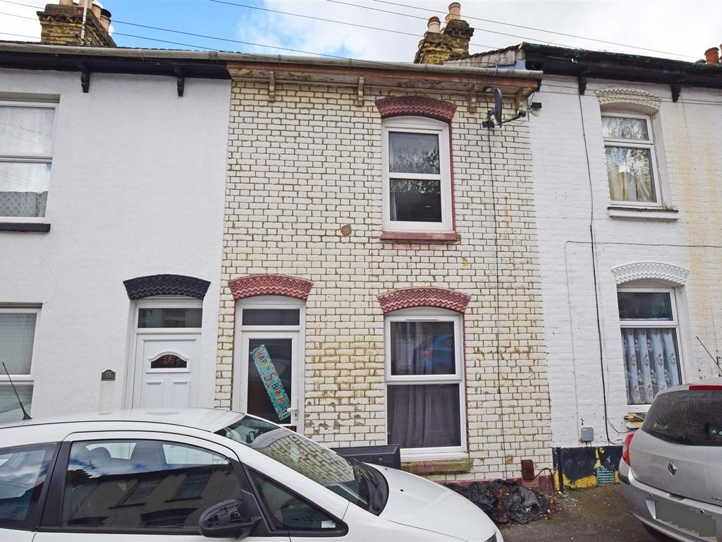 2 bed terraced house for sale in Melbourne Road, Chatham ME4, £190,000