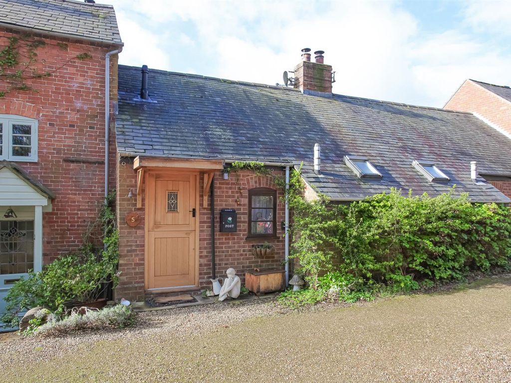 2 bed cottage for sale in Brick Row, Swalcliffe, Banbury OX15, £395,000