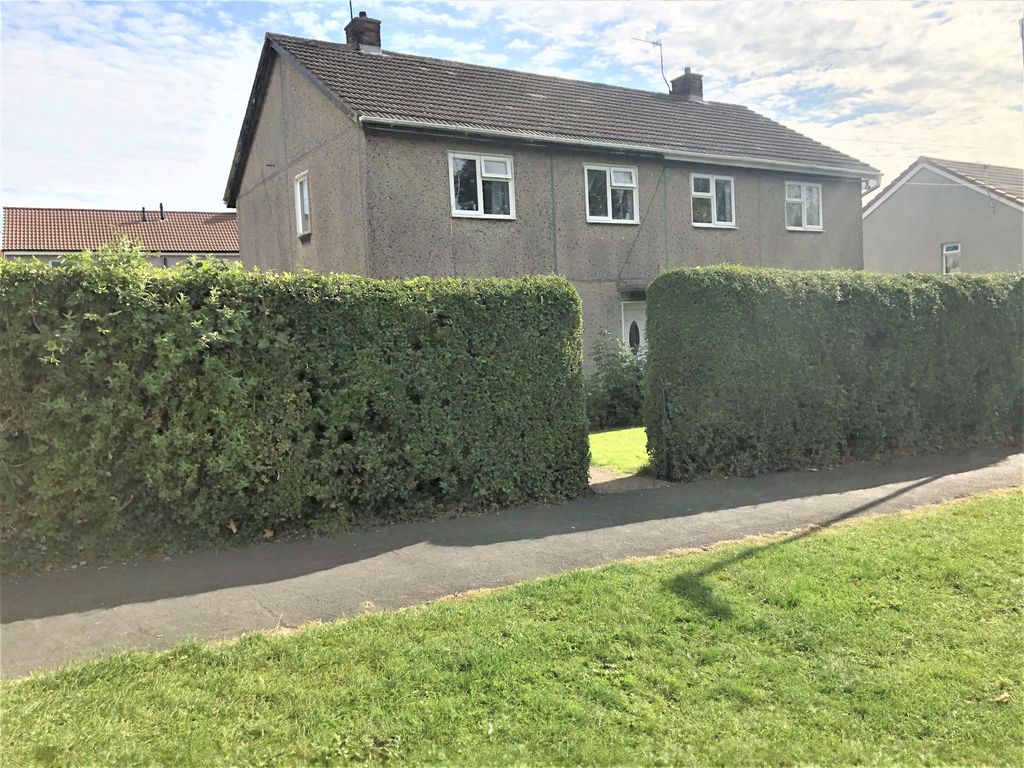 3 bed semidetached house to rent in Broom Drive, Grassmoor