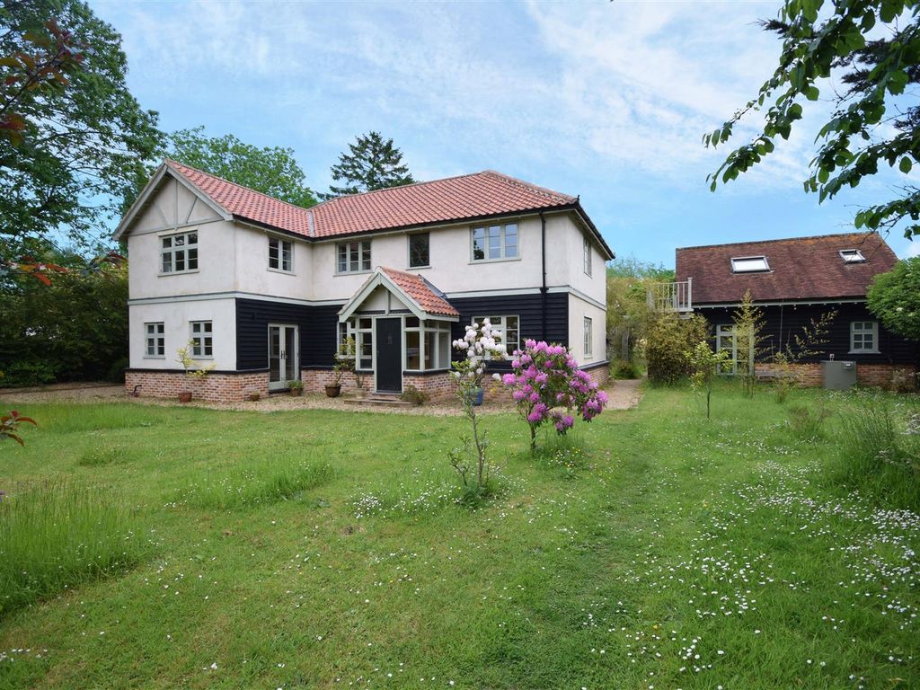 6 bed detached house for sale in Framingham Lane, Bramerton, Norwich