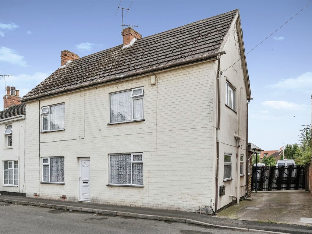 3 bed semidetached house for sale in Queen Street, Thorne, Doncaster