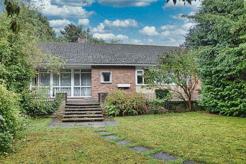 3 bed detached bungalow for sale in 19 Downs Avenue, Epsom, Surrey. KT18 Zoopla