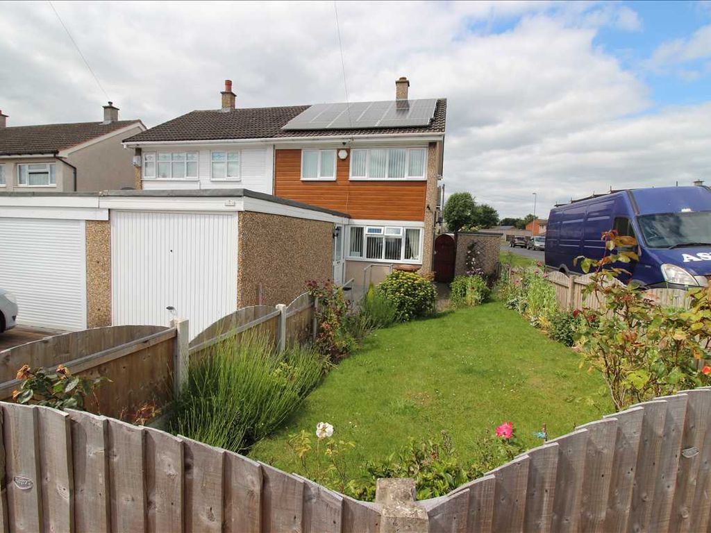 2 bed semidetached house for sale in Medway Road, Brownhills, Walsall