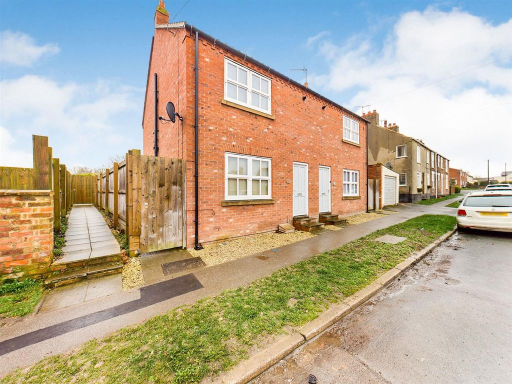 3 bed semidetached house for sale in Main Street, Cranswick, Driffield