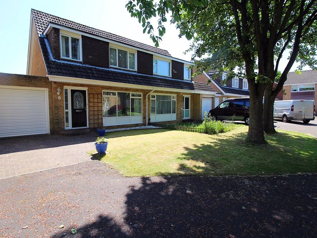 3 bed semidetached house for sale in Lynton Place, Newcastle Upon Tyne