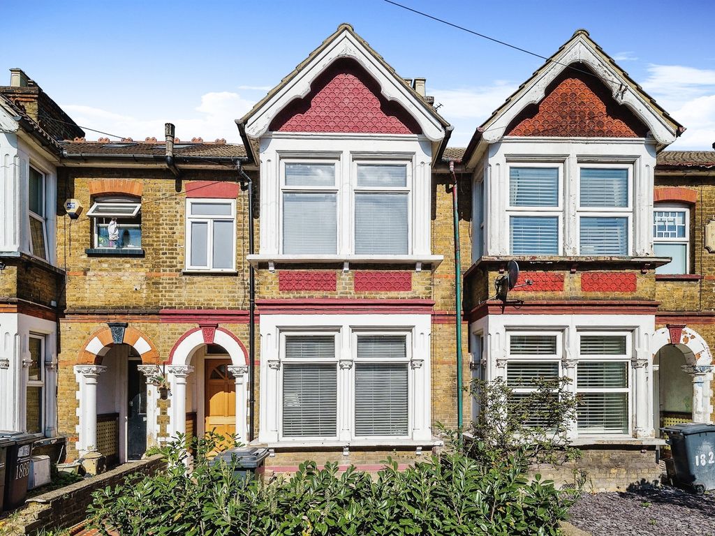 4 bed terraced house for sale in Turners Hill, Cheshunt, Waltham Cross EN8 Zoopla