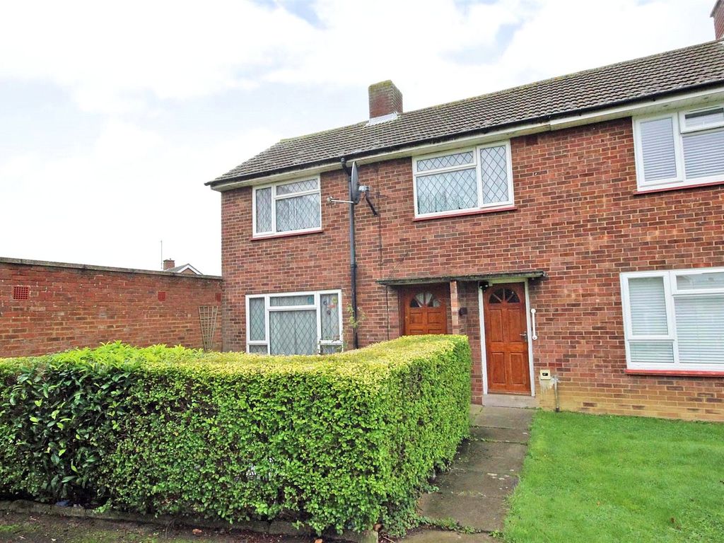 2 bed end terrace house for sale in Queens Drive, Bedford, Bedfordshire MK41, £230,000 Zoopla