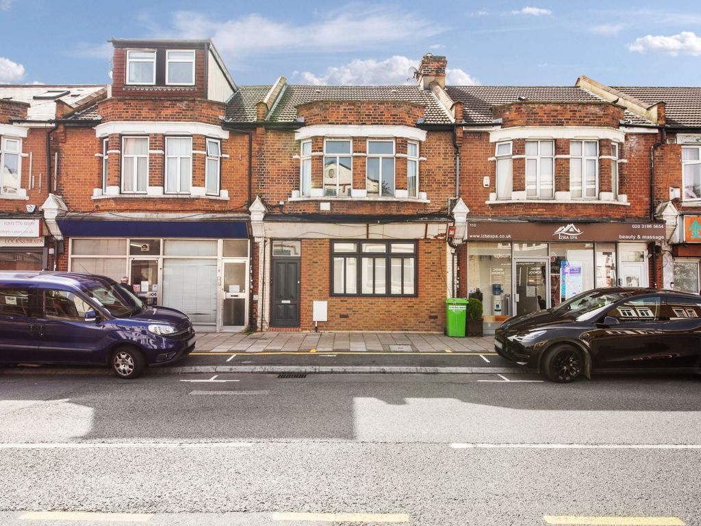 2 bed property to rent in Kingston Road, London SW19, £2,000 pcm Zoopla