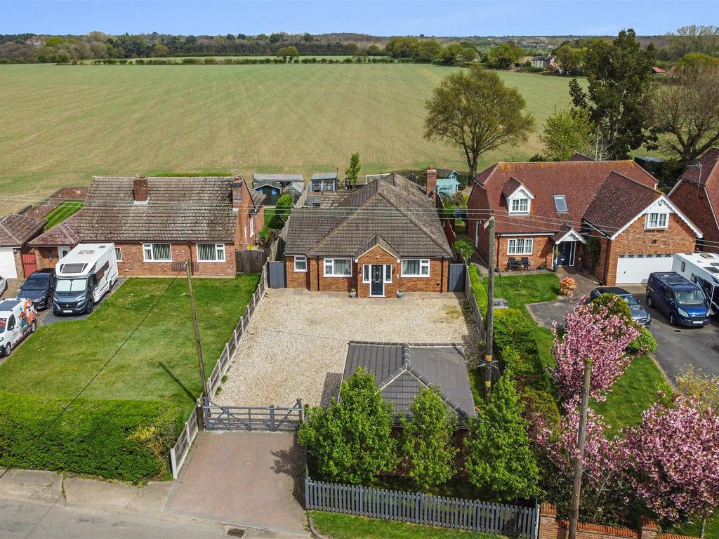 4 bed detached bungalow for sale in Slough Road, Brantham, Manningtree