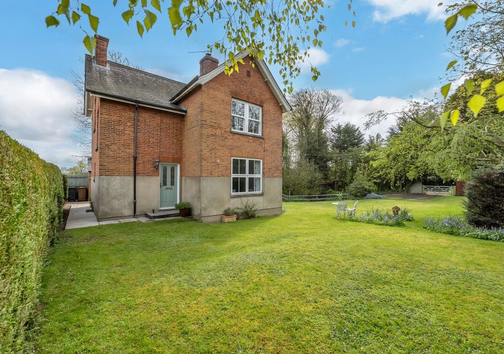 3 bed detached house for sale in Bury Road, Wortham, Diss, Norfolk IP22