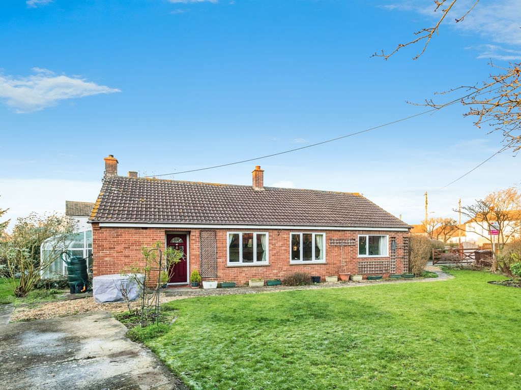 4 bed detached bungalow for sale in West Avenue, Abingdon OX14, £