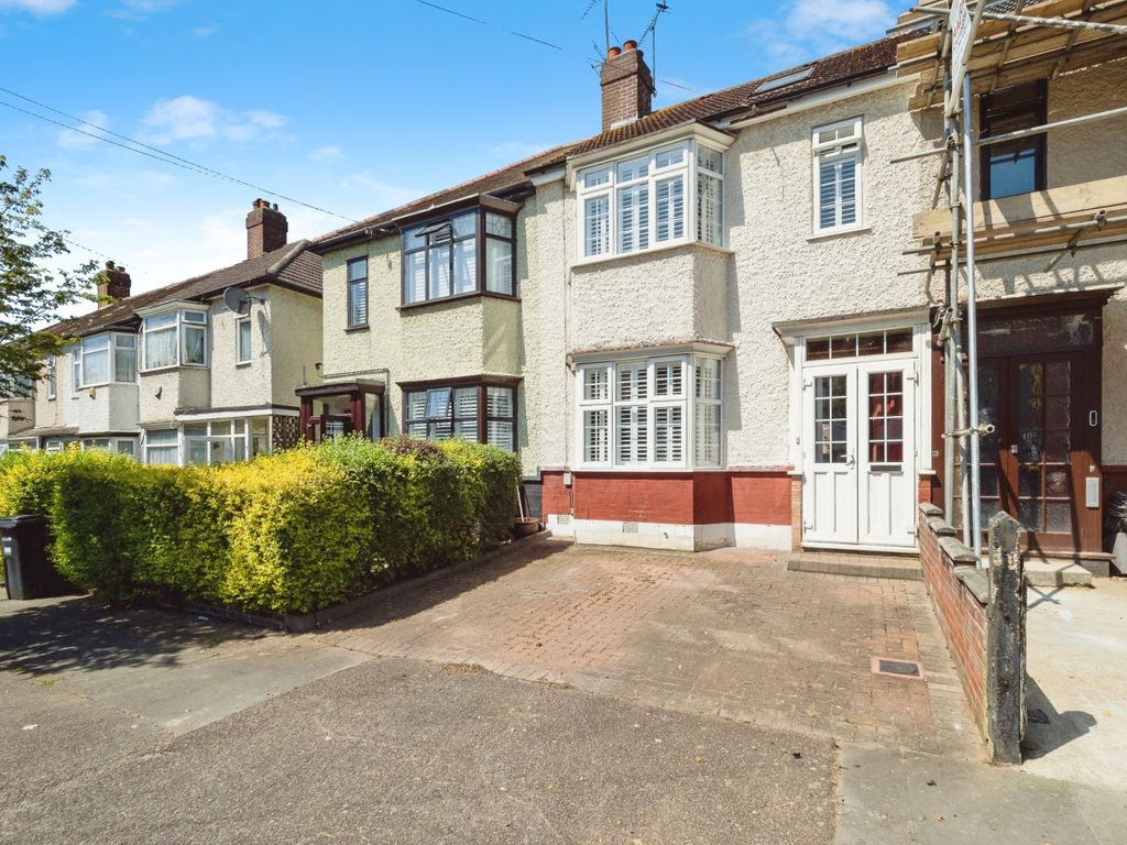 3 bed terraced house for sale in Warren Road, Ilford IG6, £500,000 Zoopla