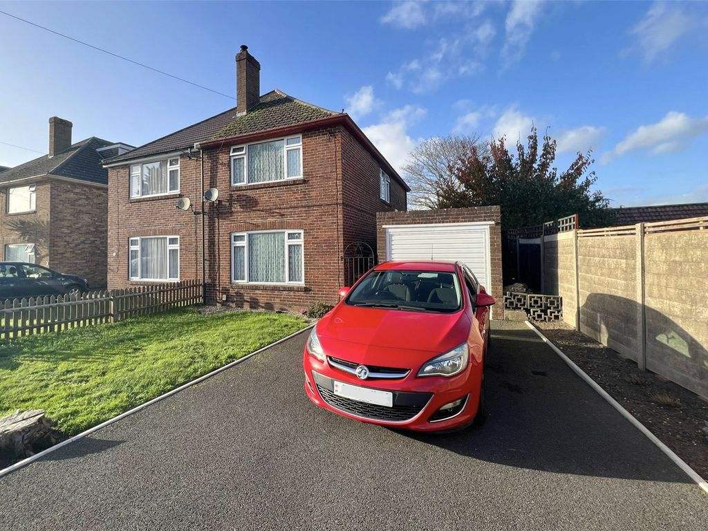 4 bed semidetached house for sale in Stroud Lane, Christchurch, Dorset