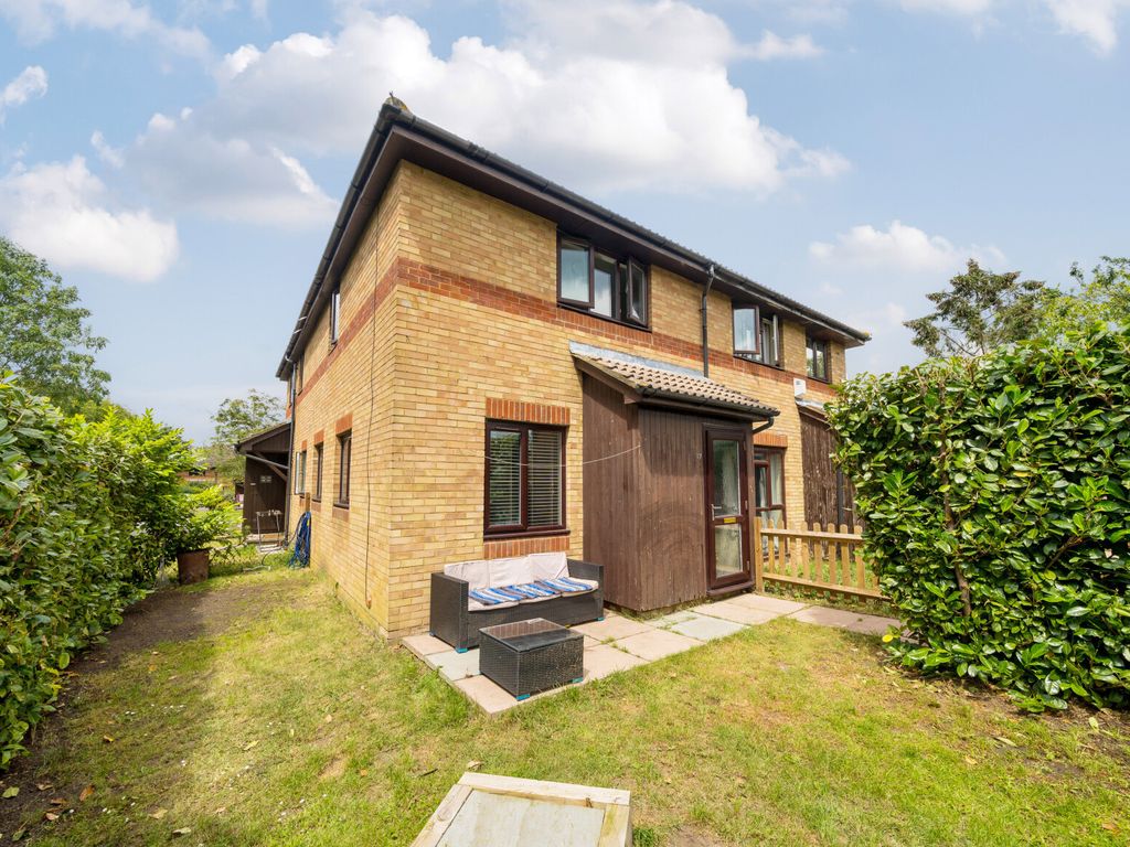 1 bed end terrace house for sale in Camberley Close, Cheam, Sutton SM3