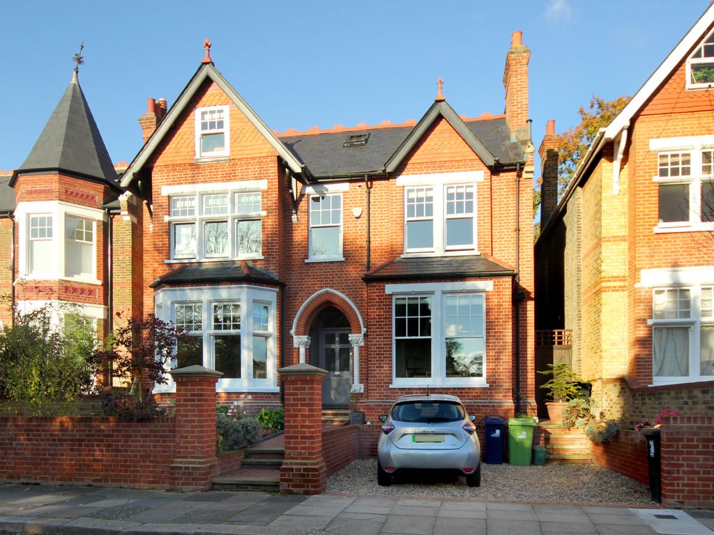 Kings Road, London W5