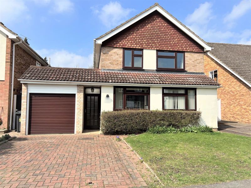 3 bed detached house to rent in Princes Way, Hutton, Brentwood CM13