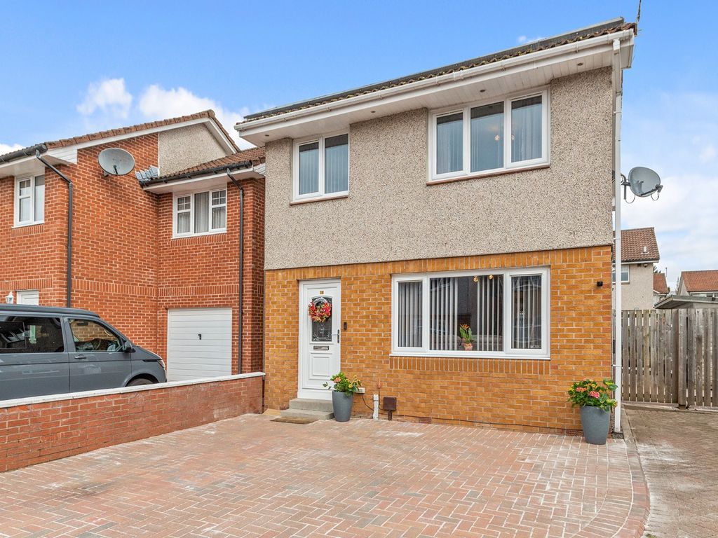 3 bed detached house for sale in Bellevue Road, Alloa FK10, £220,000