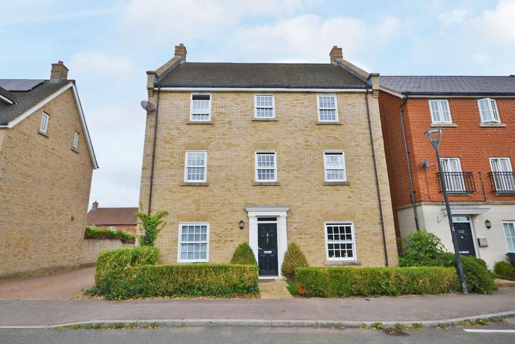 6 bed detached house for sale in Harlow Crescent, Oxley Park, Milton