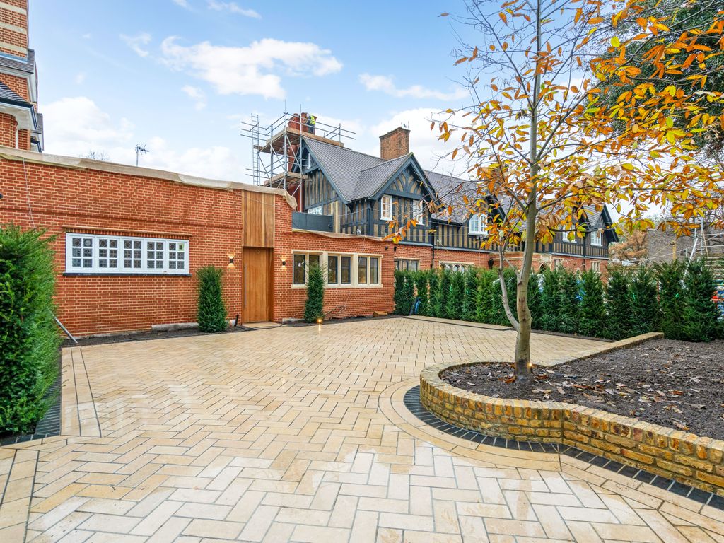 New home, 4 bed detached house for sale in Blackheath Park, London SE3