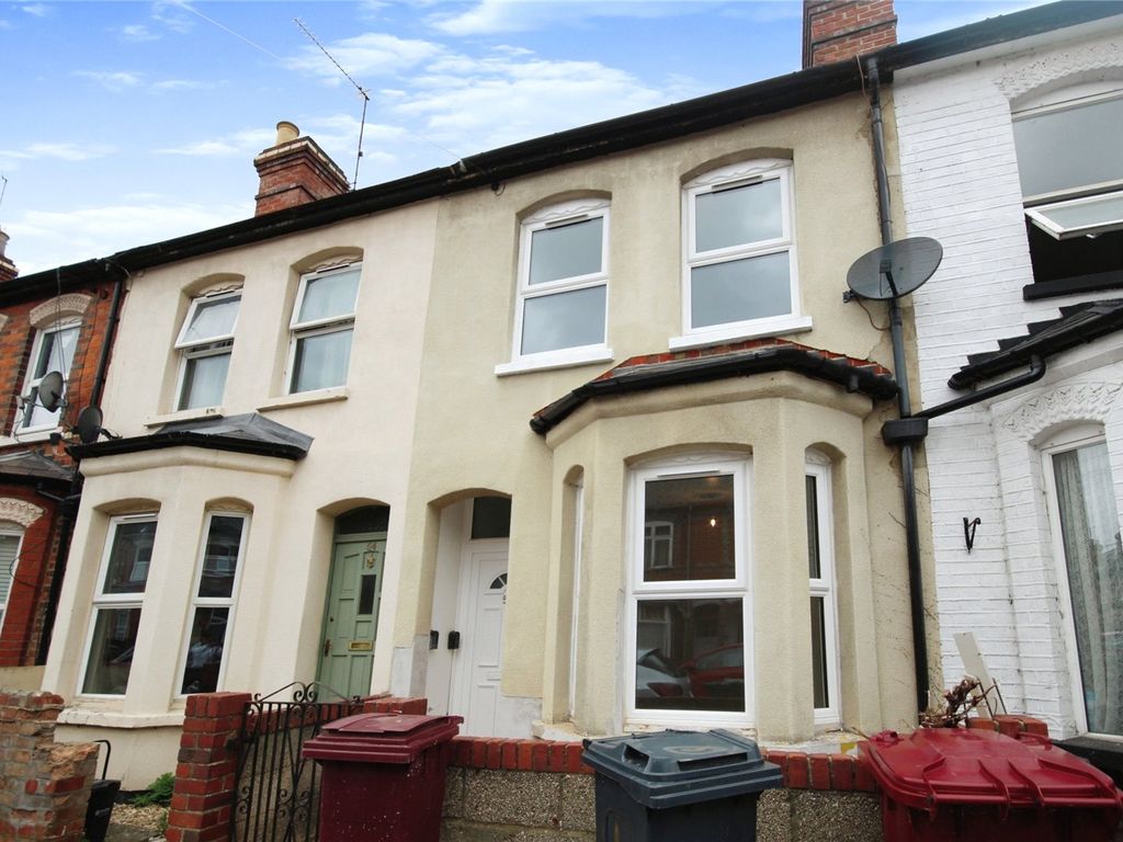 3 bed terraced house to rent in Belmont Road, Reading, Berkshire RG30