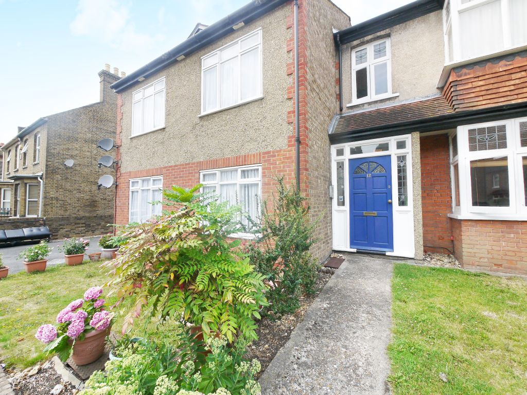 1 bed flat to rent in Myddleton Road, Uxbridge UB8, £1,250 pcm Zoopla