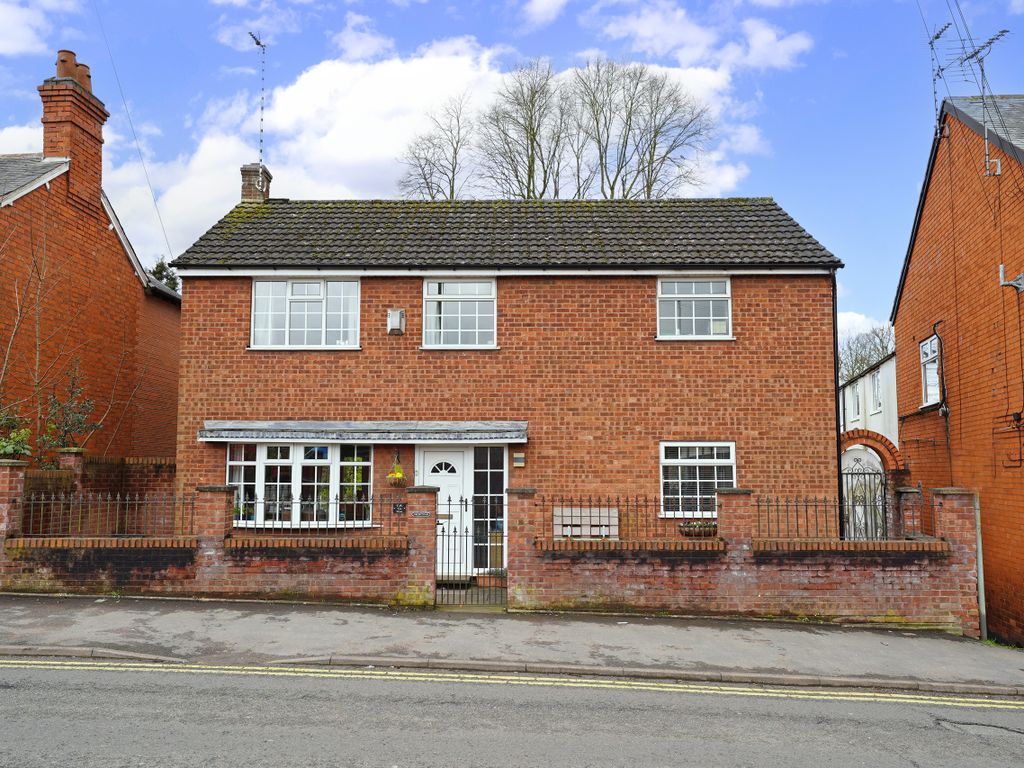 3 bed detached house for sale in Stamford Street, Glenfield, Leicester