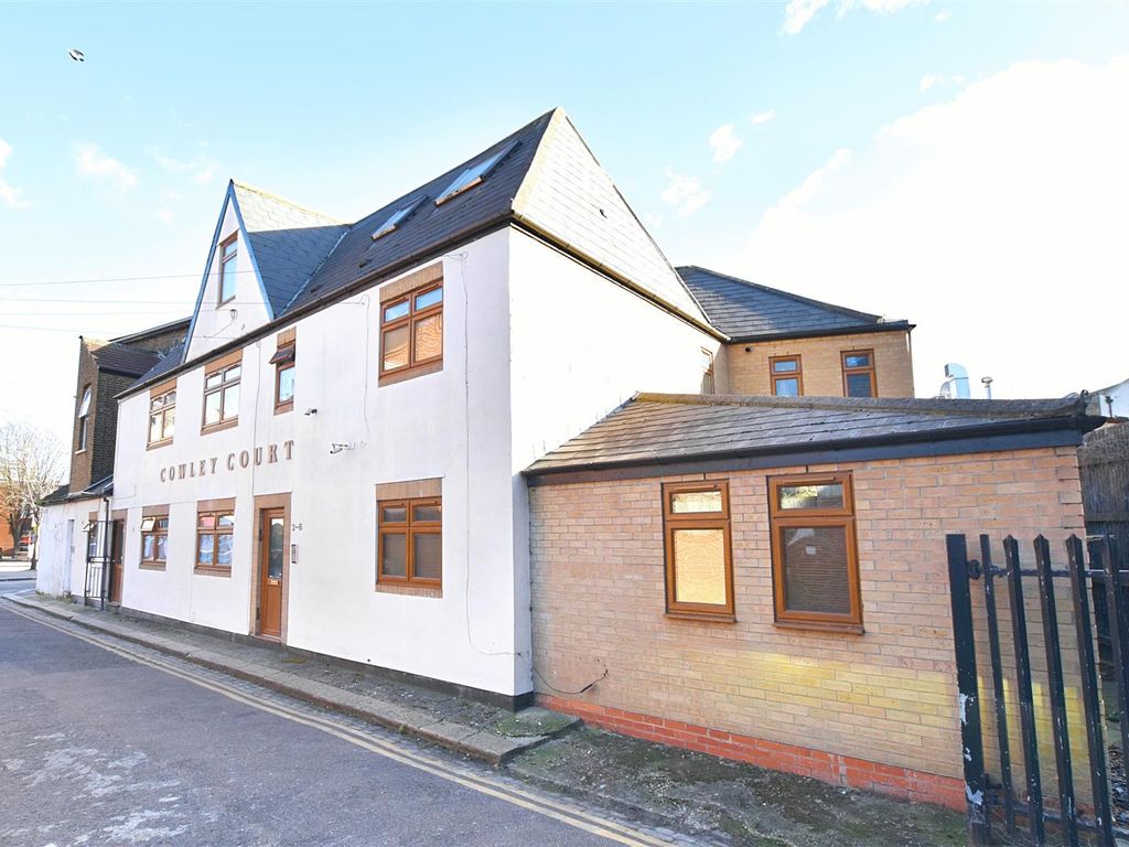 West Street London E11  