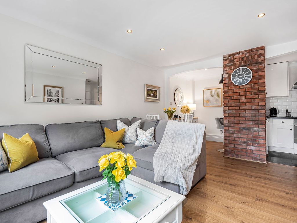 2 bed flat for sale in Savill Way, Marlow SL7 Zoopla