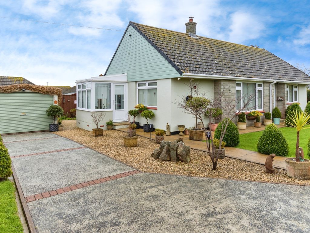 3 bed bungalow for sale in Lakes Road, Brixham, Devon TQ5, £425,000