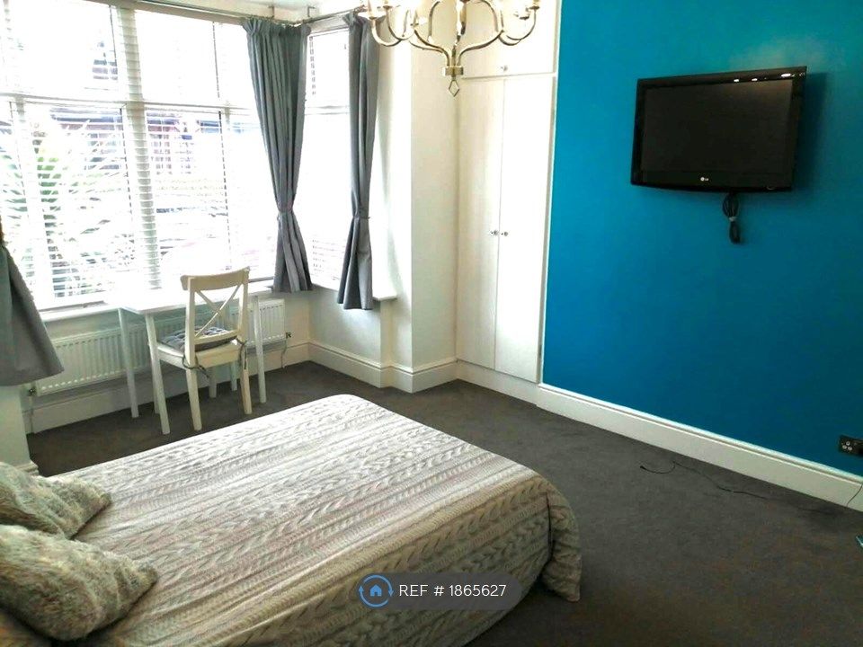 Room to rent in Wigan, Wigan WN1, £520 pcm Zoopla