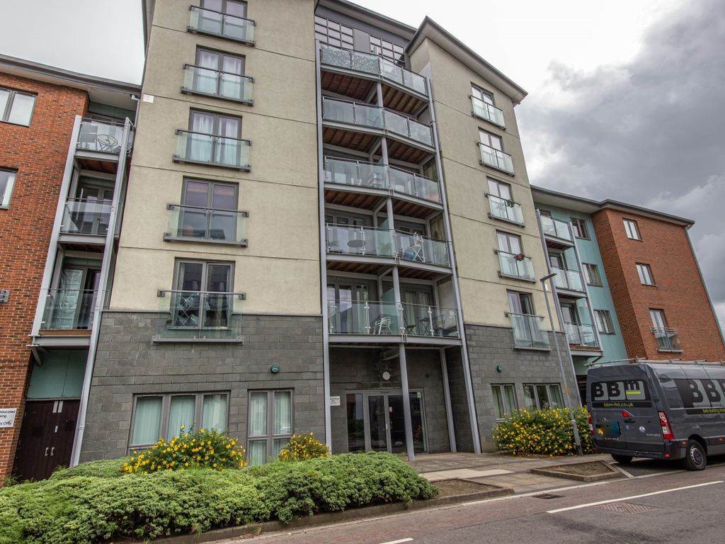 2 bed flat to rent in Willbrook House Worsdell Drive, Gateshead, Tyne