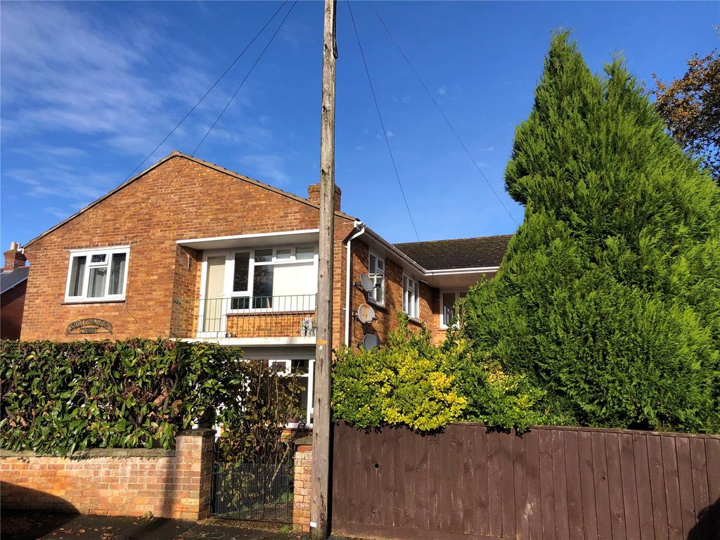 2 bed flat for sale in Southwood Avenue, Walkford, Christchurch BH23, £